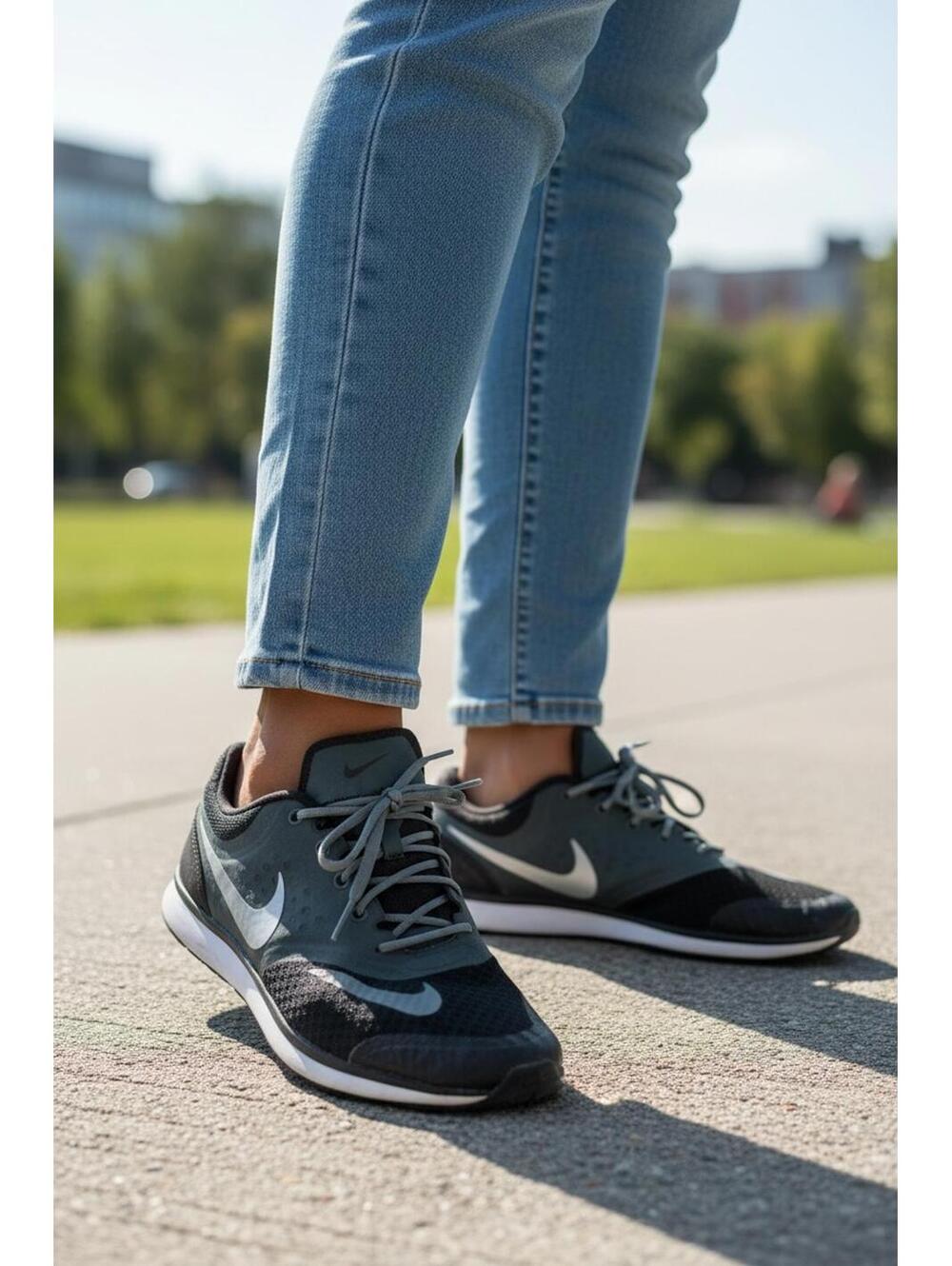 Nike Men's Sneakers Black and Gray Athletic Shoes